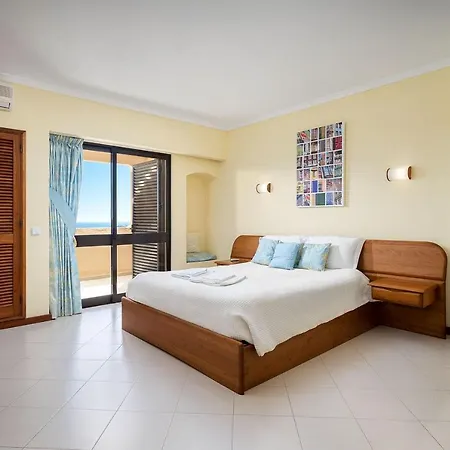 Lovelystay - Bela Vista 3bdr Duplex Penthouse With Pool *